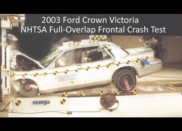 Краш тест Форд Crown Victoria