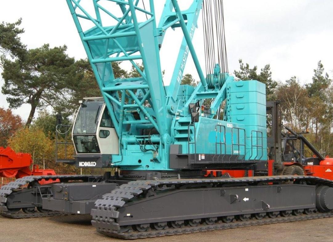 Kobelco продаёт гусеничные краны