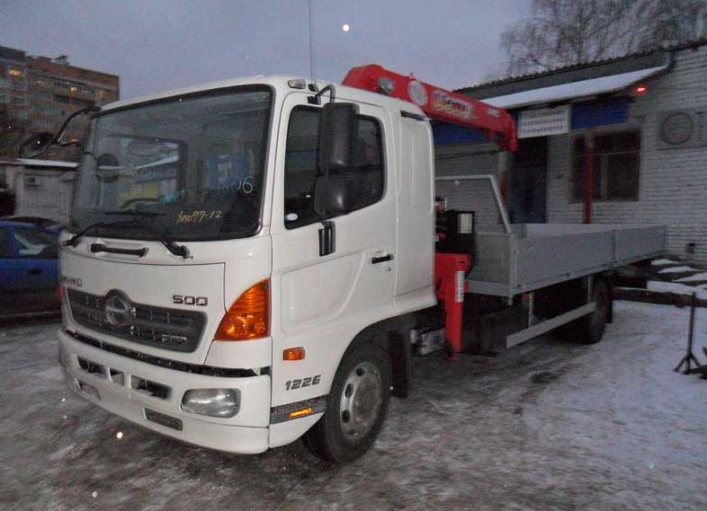 Регулировка сидений, складывание Hino