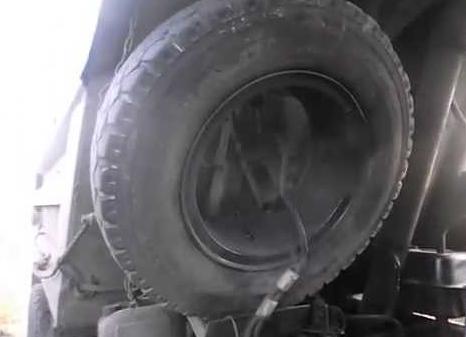 Снятие и установка колеса, замена запаски Hino