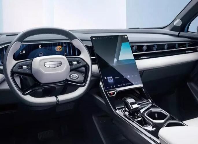 Салон Geely Atlas: интерьер, фото.